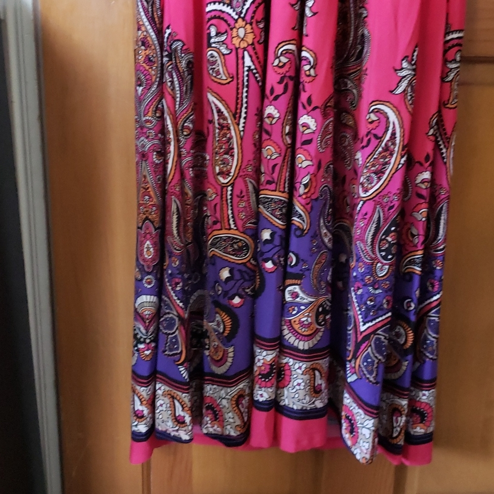Womans Dress - Picture 3 of 5